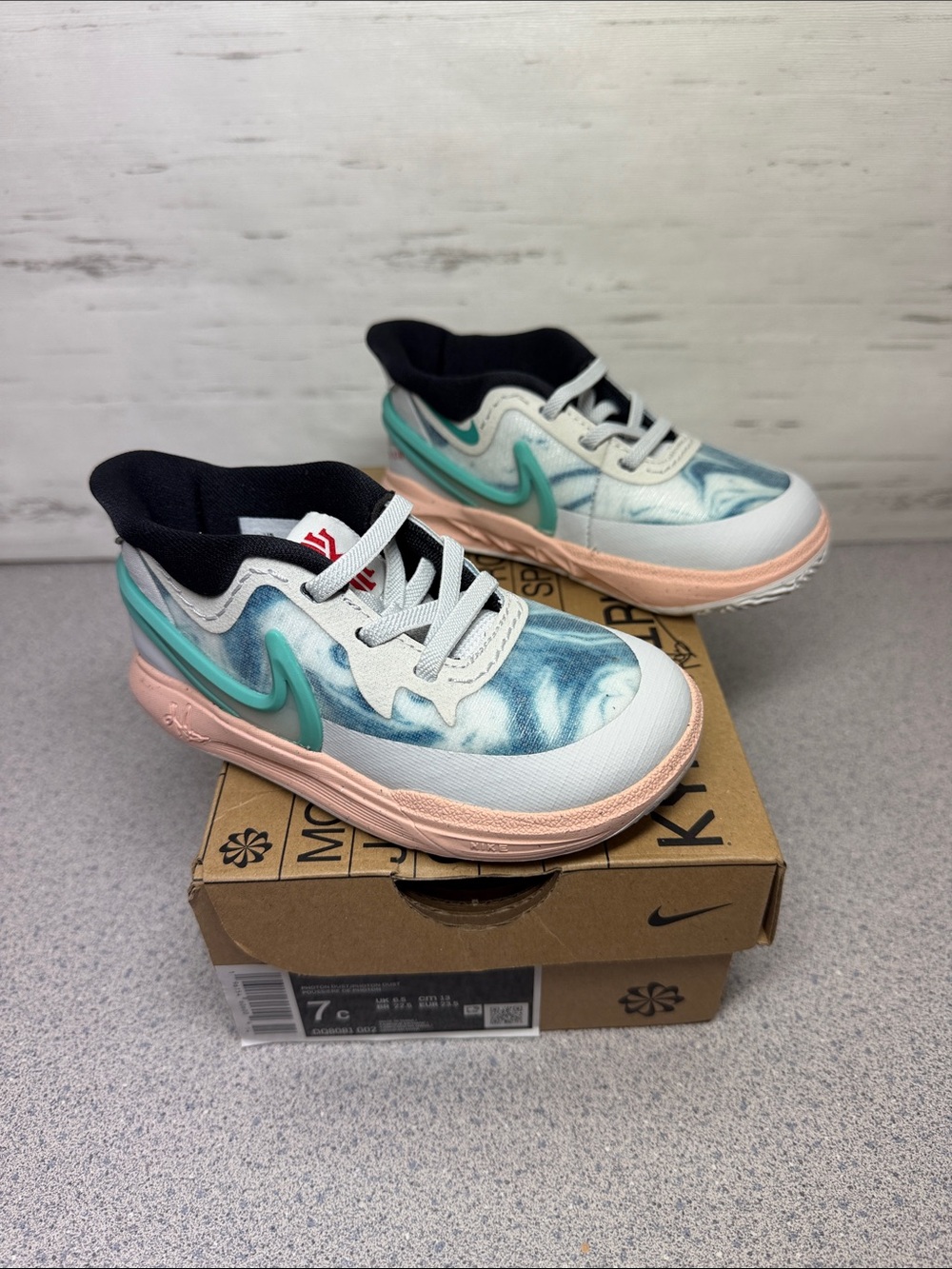 Nike Kids Sneakers in Teal, Pink and White
